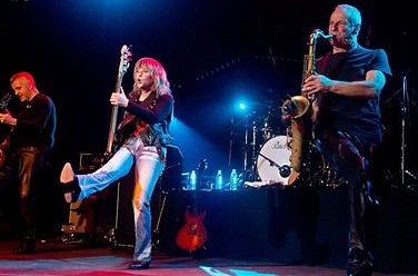 Suzi Quatro ( )