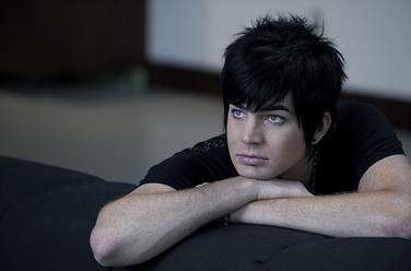   / Adam Lambert