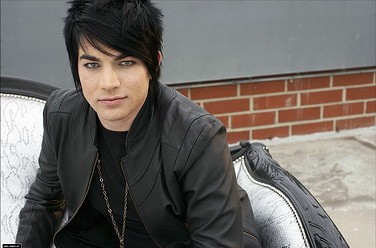   / Adam Lambert