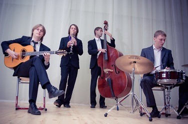  Full Moon Jazz Band
