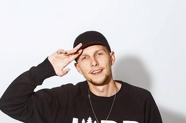 Tony Tonite
