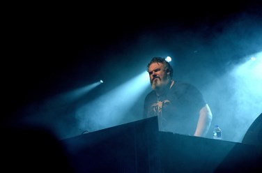   (Dj Hodor)