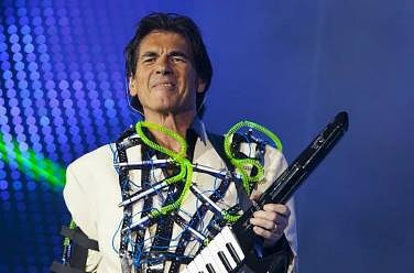 Space and Didier Marouani (     )