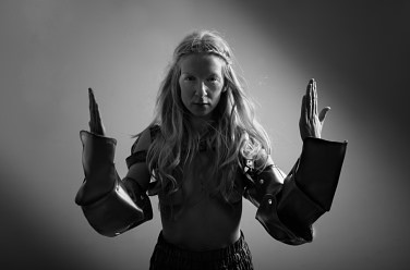 ionnalee /  