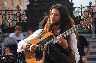 Estas Tonne