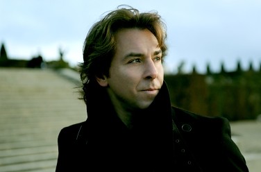 Roberto Alagna /   () 