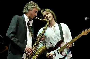  (THE STRAITS)