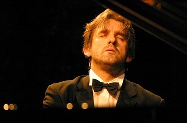 Barry Douglas /   