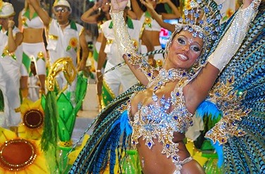  EL CARNAVAL latino