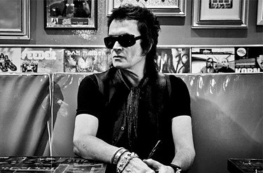 Glenn HUGHES ( )
