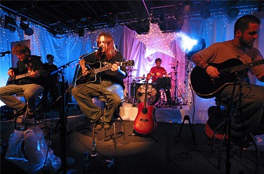 SEETHER