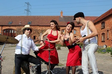 Spaghetti Swing